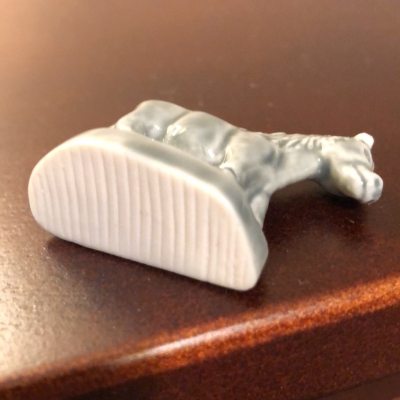 WADE ENGLAND Porcelain Horse Figurine - Picture 4 of 5